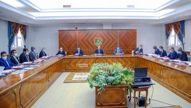 صورة مجلس الوزراء يجتمع  بالقصر الرئاسي