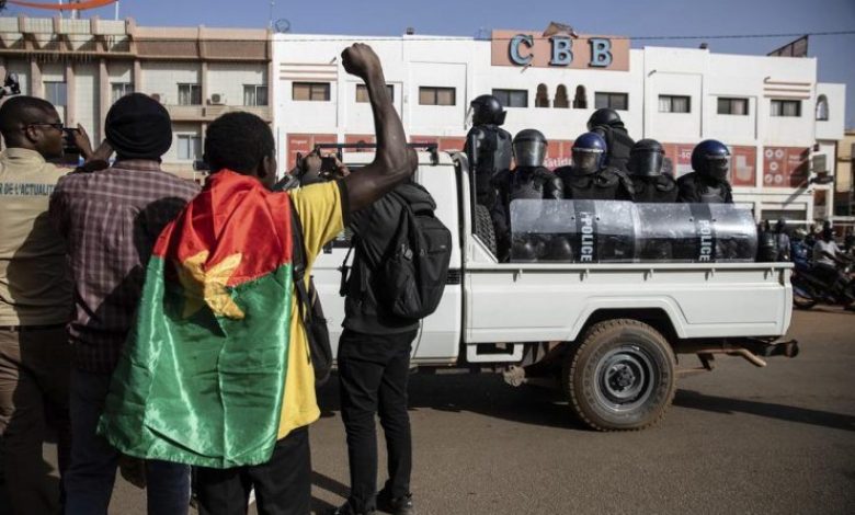 صورة بوركينا فاسو.. إطلاق نار في ثكنات عسكرية وانباء عن تفاوض مع المتمردين