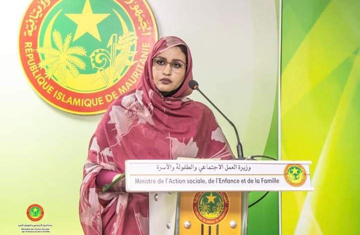 صورة منت الشيخ سيديا: تم تحويل أكثر من 100 مليون أوقية لمستشفى القلب من طرف الوزارة