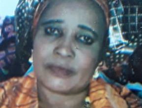 صورة فاتماتا سي تعزي في رحيل الوالد اشريف ولد محمد محمود