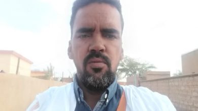 صورة القاضي ولد عبد الله يعزي في وفاة الوالدة الزهراء بنت عبد الله