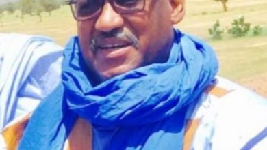 صورة والي لعصابه يعزي في وفاة إشريف ولد محمد محمود