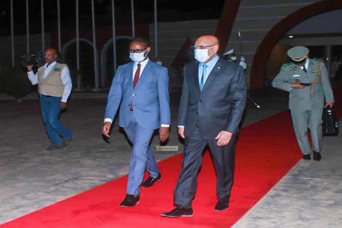 صورة الرئيس الغزواني يغادر نواكشوط باتجاه أديس بابا