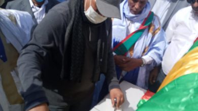 صورة وزير الزراعة يعطي اشارة الانطلاق لعدد من المشاريع التنموية في ولاية لعصابة من انجاز PPOD