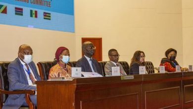 صورة الوزير الأول يشرف على افتتاح الدورة السادسة العادية للجنة التوجيهية الإقليمية لمشروع (اسويد)