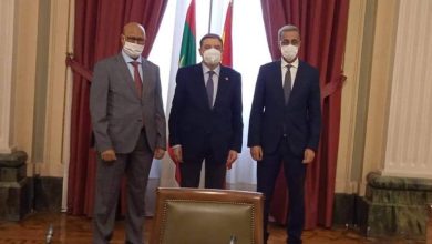 صورة وزير الزراعة يتباحث مع نظيره الإسباني ويزور مركز تقنيات الري الحديث