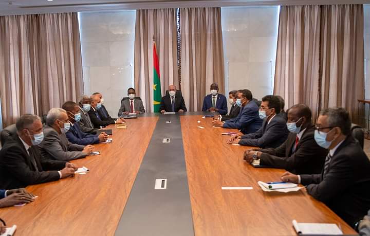 صورة رئيس الجمهورية يلتقي ولاة ولايات موريتانيا