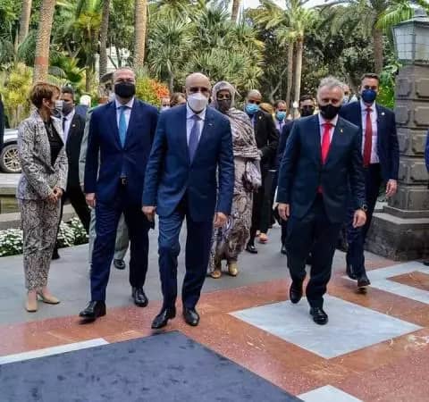 صورة رئيس الجمهورية يعود إلى نواكشوط بعد زيارة رسمية لإسبانيا