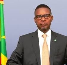 صورة الوزير الاول ولد بلال يسحب تسيير الميزانة من مدير الديوان المساعد