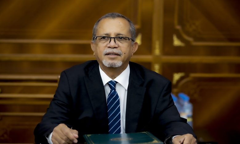 صورة الأمين العام للرئاسة يُكلف بالإشراف على ملف “التشاور الوطني