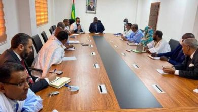 صورة وزير التنمية الحيوانية يعطي توجيهات صارمة لمعاونيه بتطبيق التعليمات السامية لفخامة الرئيس