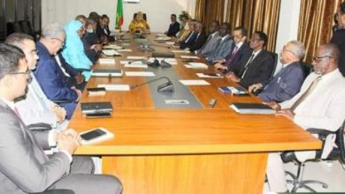 صورة الامينة العامة للحكومة تبلغ الامناء العامون للوزارت  رسالة من رئيس الجمهورية