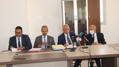 صورة دفاع عزيز يطالب بتعيين قاضي ويودع عريضة جديدة