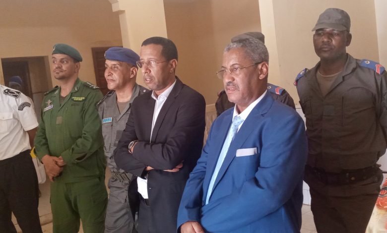 صورة كيفه / الوالي يشرف على إطلاق  فرق متنقلة للتلقيح وحاكم المقاطعه في زيارة  لبلدية الملک