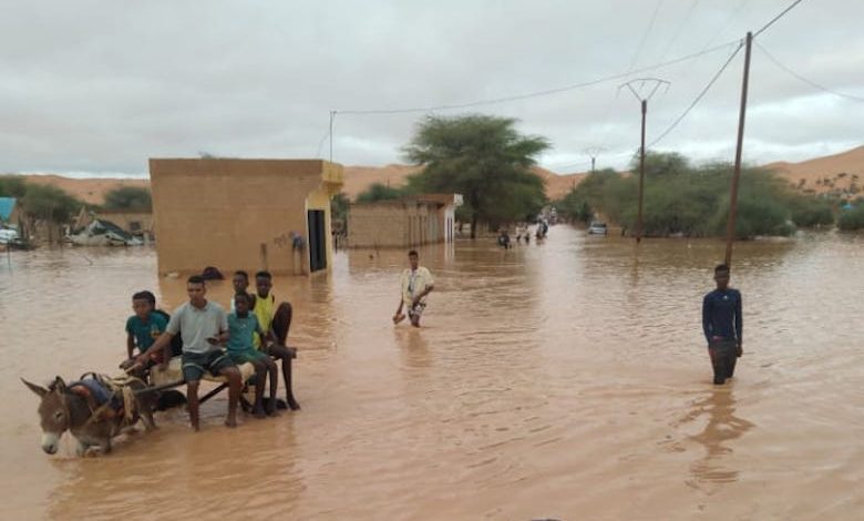 صورة عمدة “تامورت انعاج” ينادي لإنقاذ سكان المتضررين من السيول
