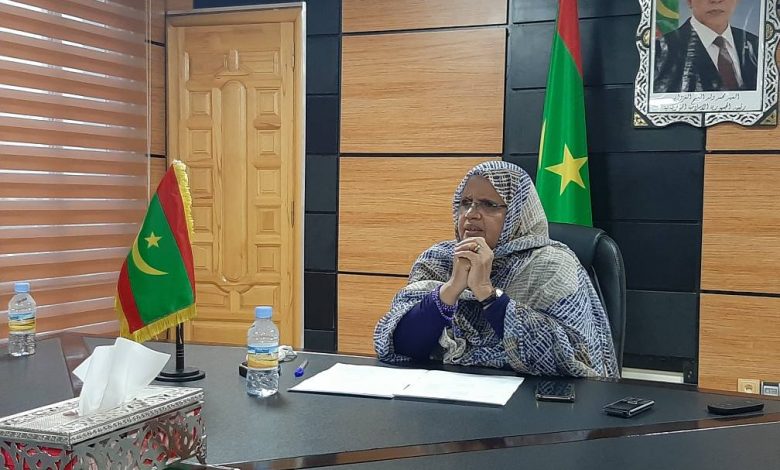 صورة انتخاب فاطمة منت عبد المالك رئيسة لرابطة رؤساء المجالس الجهوية