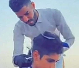 صورة حلاق  يقطع مسافة 700 كليومتر لحلاقة شعر الطفل شبو
