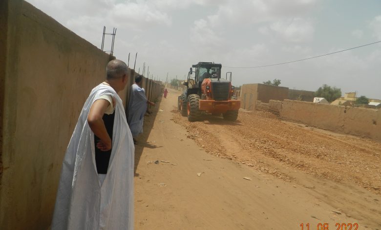 صورة كيفه / البلدية تقوم باصلاح  لمقطعين على طريق الامل