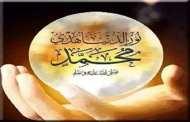 صورة الإعجاز العلمي في وضع اليد اليمنى تحت الخد الأيمن عند النوم