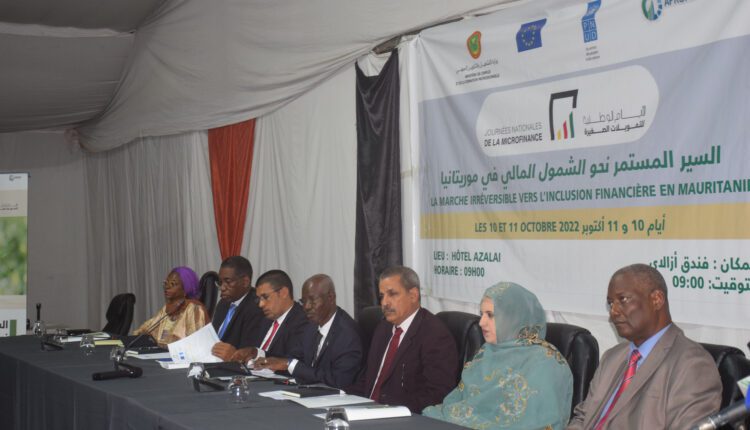 صورة اطلاق النسخة الرابعة من الأيام الوطنية للتمويلات الصغيرة التي تنفذها وزارة الاشغيل