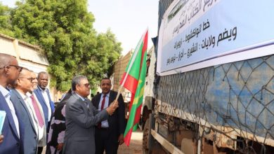 صورة وزارة التهذيب تبدأ نقل الكتب المدرسية إلى الولايات الداخلية