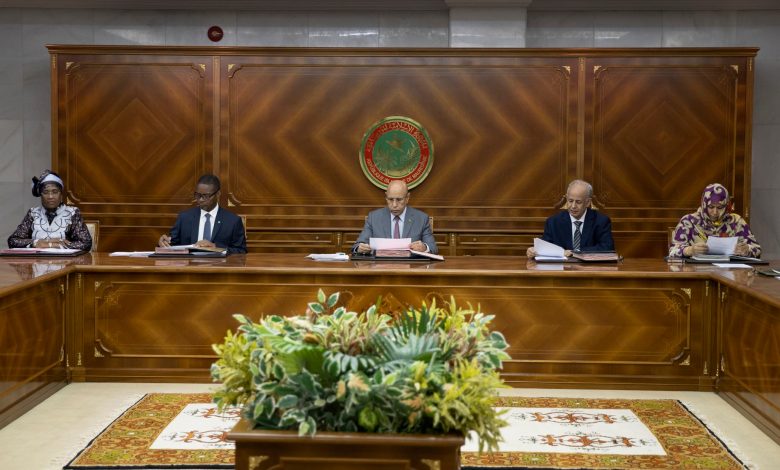 صورة اجتماع استثنائي  لمجلس الوزراء بالقصر الرئاسي اليوم