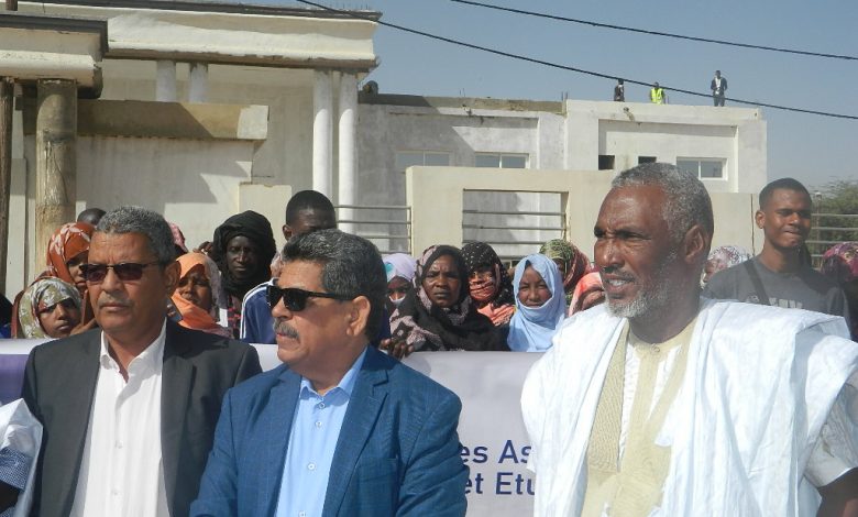 صورة كيفه / الوالي يستقبل مسيرة رابطة الاباء لدعم المدرسة الجمهورية