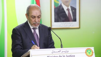 صورة وزير العدل يفند مايشاع من تسويات لملف العشرية ويؤكد استقلالية القضاء