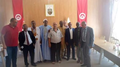 صورة عمدة بلدية كيفه في زيارة لتونس ضمن وفد من عمد موريتانيا