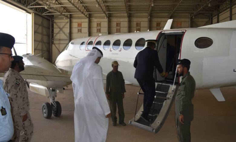 صورة الجيش الموريتاني يتسلم طائرة من دولة الامارات