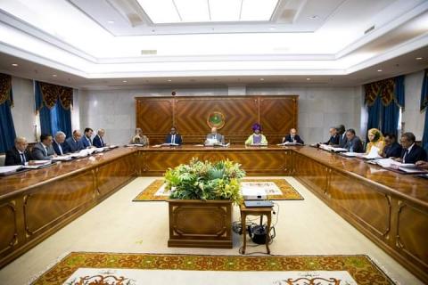 صورة تعيينات ومشاريع مراسيم خلال اجتماع مجلس الوزراء