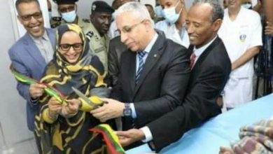 صورة وزير الصحة يدشن اسكاينير للفحوص بمركز الأنكولوجيا