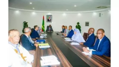 صورة الوزير الاول الحكومة ملتزمة بتثبيت الاسعار