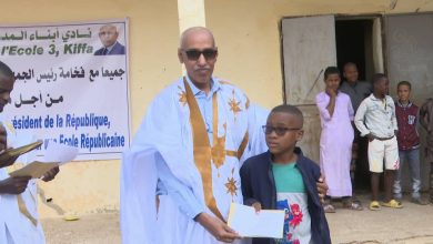 صورة حفل كبير يقيمه نادي ابناء المدرسة رقم 3 برئاسة الاطار محمد محمود ولد سيدي يحيى لتكريم تلاميذ وطاقم المدرسة