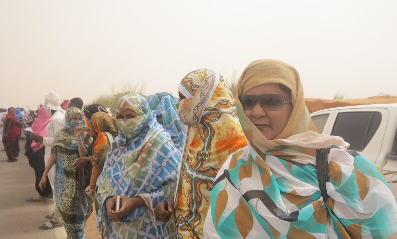 صورة مطالب بإعادة ترشيح النائب الون بنت ابٓابٓه
