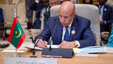 صورة الرئيس يلتقي رجال اعمال قطريين ويدعوهم للاستثمار في موريتانيا