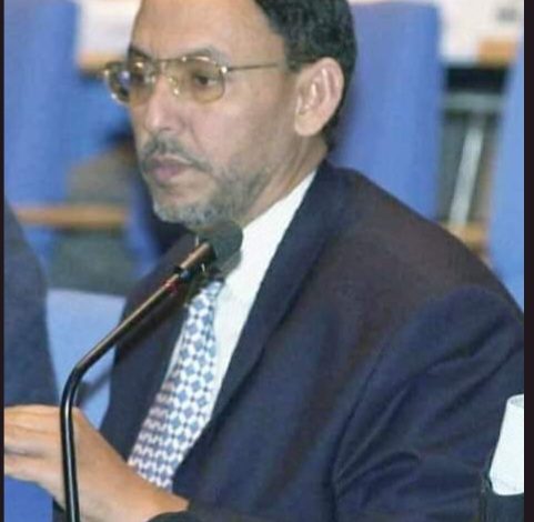 صورة كيفه / محمد محمود ولد الغوث يتسلم الوصل رقم 5 من اللجنة المستقلة للانتخابات