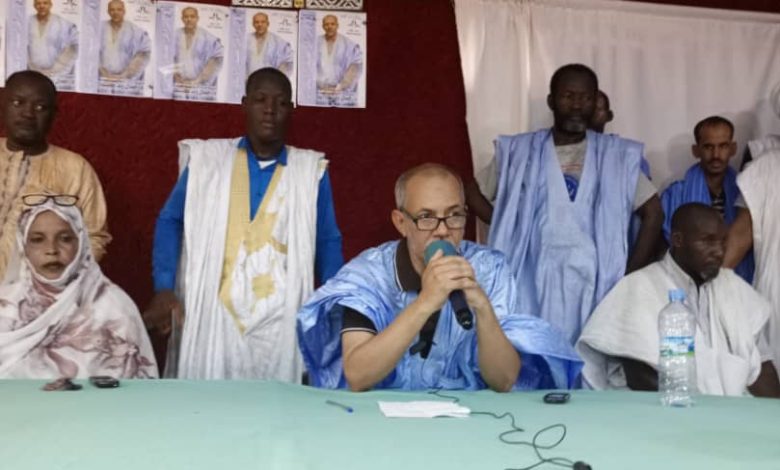 صورة في تظاهرة حاشدة عمدة كيفة يشكر المواطنين ويتعهد بدعم رئيس الجمهورية