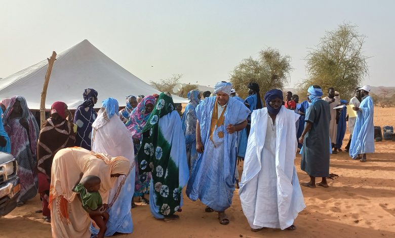 صورة بعد افتتاحه لمقري مكانت٢ ومكانت الشكط ولد الامير يفتتح مقرا ثالثا