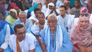 صورة الملك / زعيم حلف الاصالة والمستقبل يستقبل بعثة الحزب في مهرجان حاشد