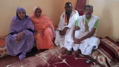 صورة مديرة ديوان الوزير الاول  تقدم مساهمة مالية لدعم فريق أنتو