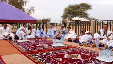 صورة إحسي البكاي /  اجتماع جديد لشباب القرية  لرسم خطط تنموية شاملة على ضوء اللجان التي شكلتها مديرة ديوان الوزير الاول عيش فال ميشل