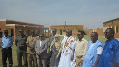 صورة كيفه / والي لعصابه يزور  بعض المدارس ويدعو الاباء للتحسيس حول الافتتاح