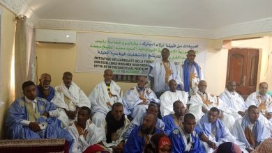 صورة تظاهرة اجتماعية سياسية لمجموعة لعبيدات تطالب رئيس الجمهورية بالترشح لمأمورية ثانية