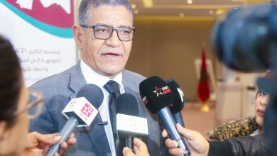 صورة نقيب الصحفيين يشارك في أعمال ندوة إعلامية بالرباط