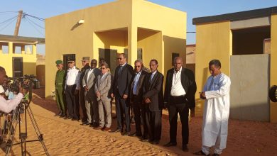 صورة كيفه/ والي لعصابه يشرف على فعاليات رفع العلم الوطني بمدرسة  سعد 1