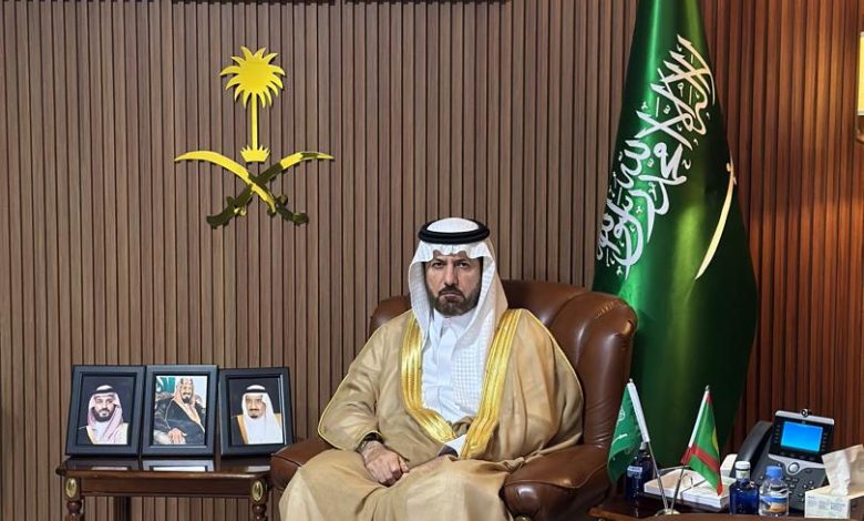 صورة السفير السعودي في موريتانيا يلقي كلمة حول إستضافة السعودية لكاس العالم 2034
