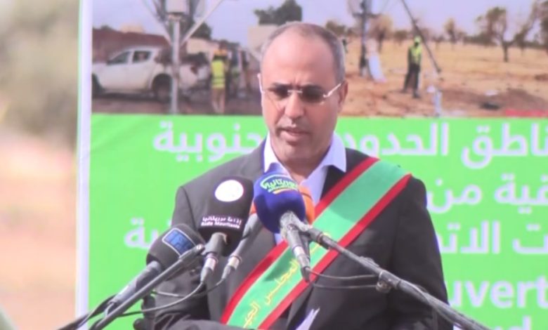 صورة النجاح المزدوج لرئيس جهة لعصابة خلال زيارة رئيس الجمهورية للولاية