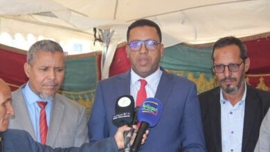 صورة الأمين العام لوزارة الزراعة يتفقد نقاط بيع الخضروات المخفضة في نواكشوط