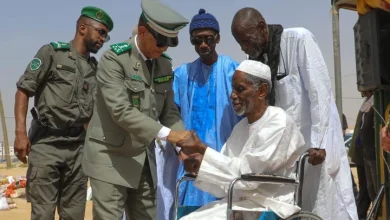 صورة المدير العام للجمارك يشرف على توزيع إعانات على متقاعدي القطاع